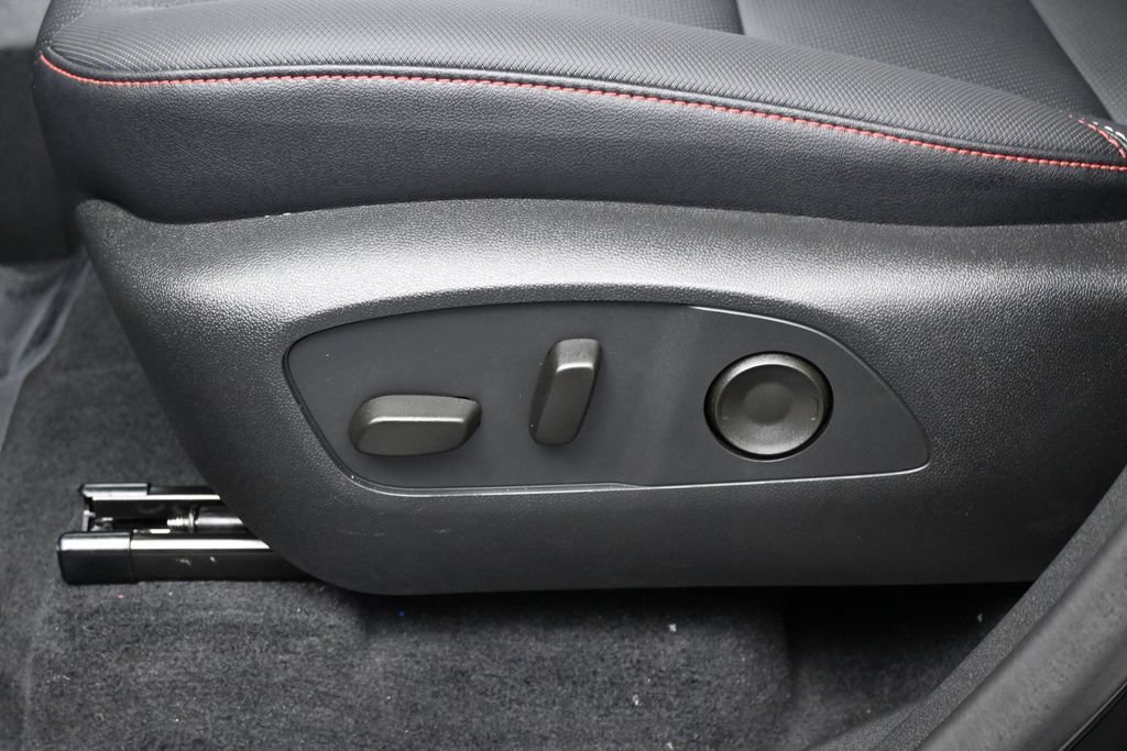 Used 2026 Chevrolet Traverse Z71 AWD/4WD image 12