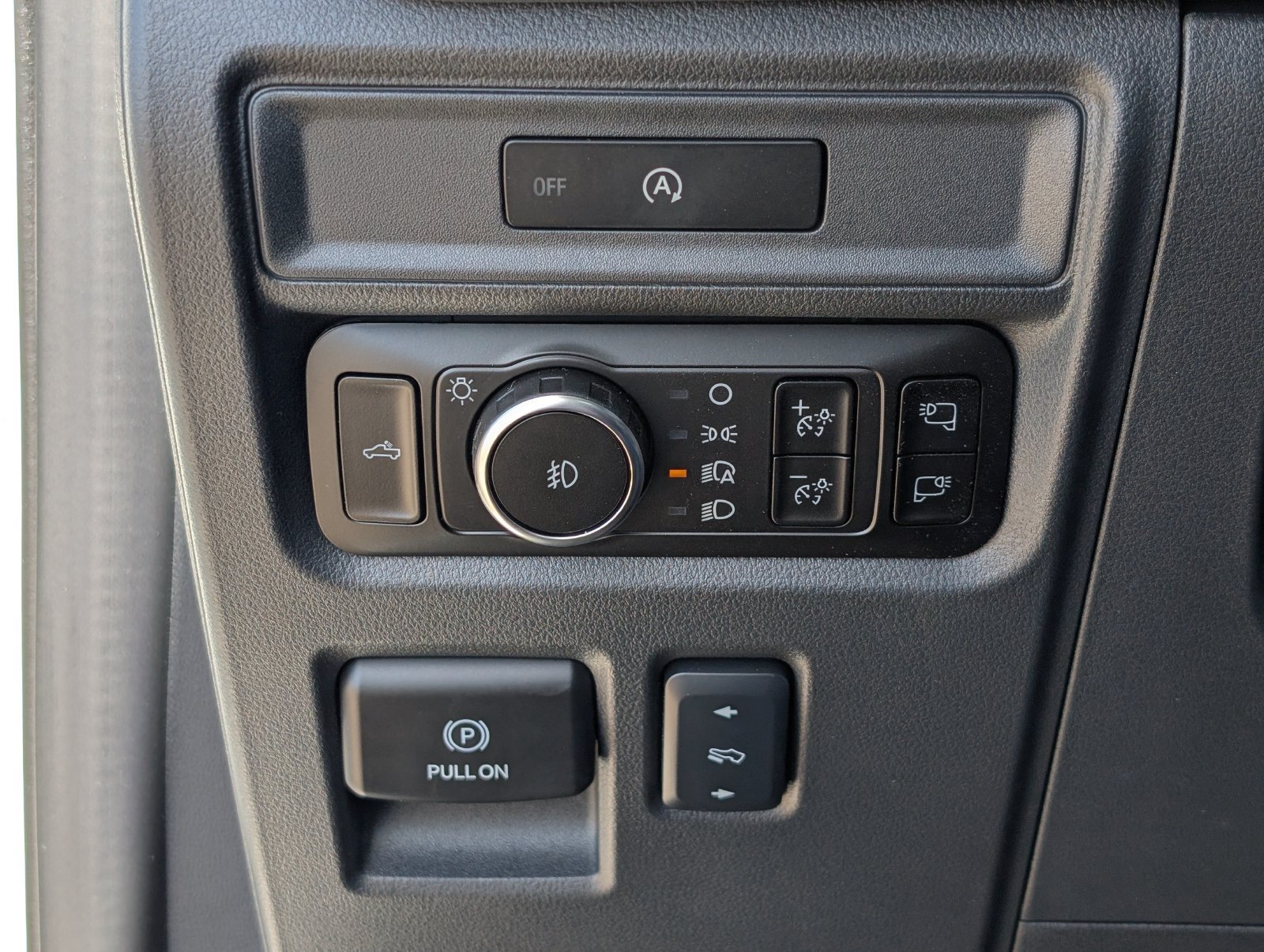 Used 2025 Ford F150 Lariat w/ Equipment Group 502A High AWD/4WD image 26