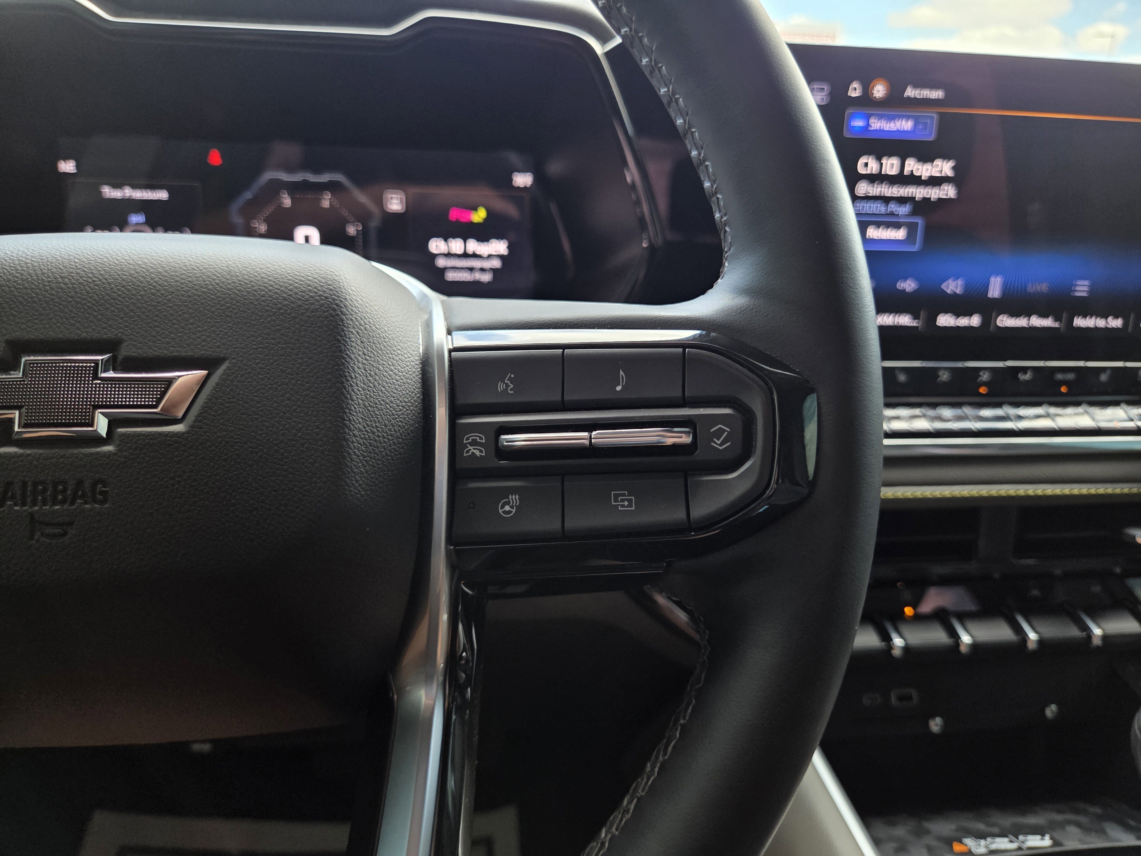 Used 2024 Chevrolet Colorado ZR2 w/ ZR2 Convenience Package III image 40