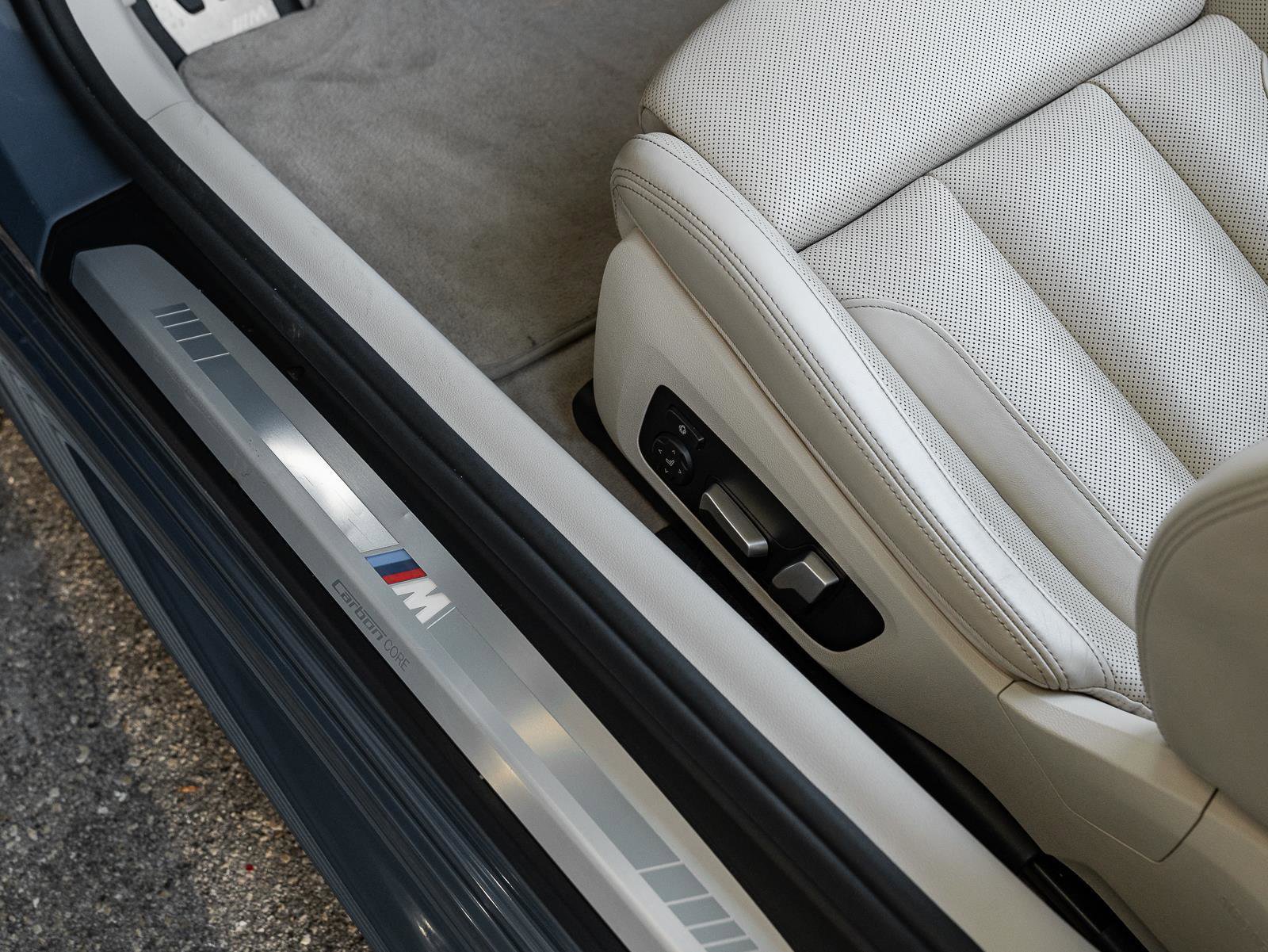Used 2022 BMW 840i xDrive Convertible AWD/4WD image 42