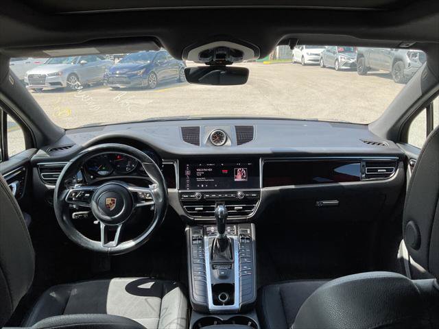 Used 2019 Porsche Macan AWD/4WD image 22
