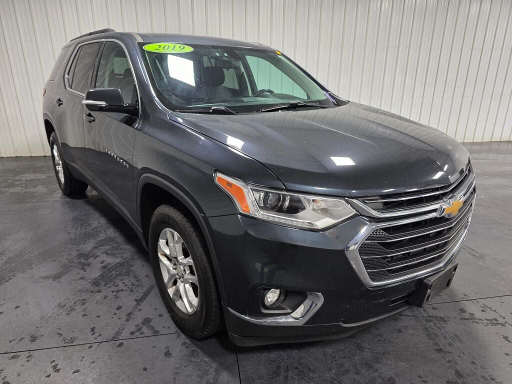 Used 2019 Chevrolet Traverse LT AWD/4WD image 2