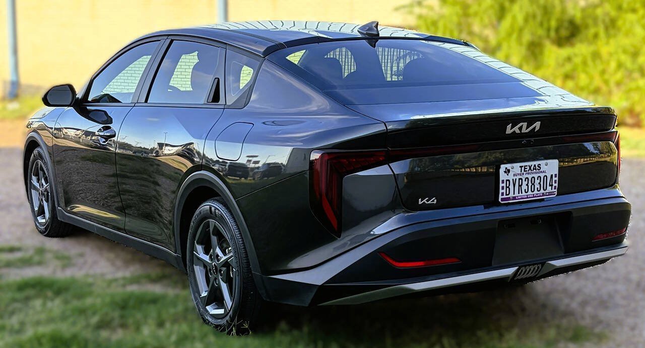 Used 2025 Kia K4 FWD image 9