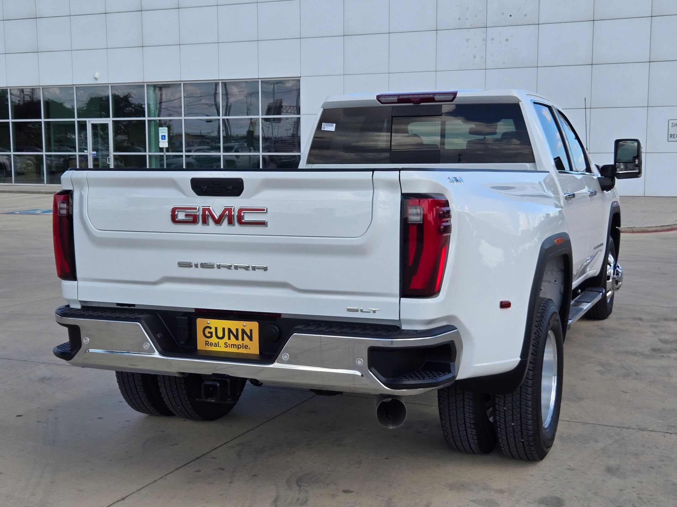 Certified 2025 GMC Sierra 3500 SLT w/ Texas SLT Premium Package AWD/4WD image 7