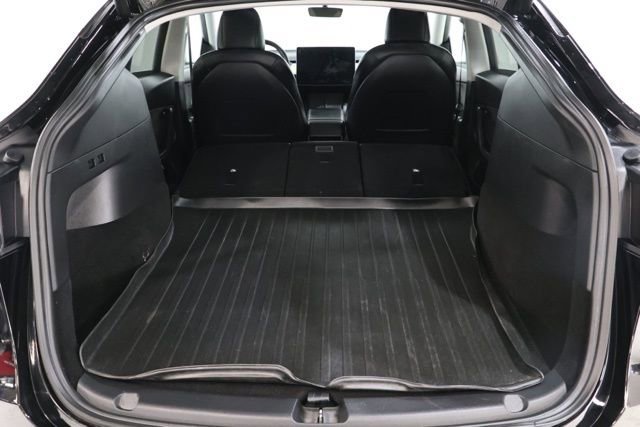 Used 2021 Tesla Model Y Long Range image 30