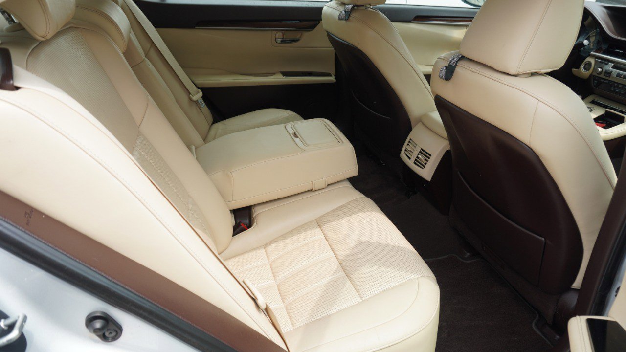 Used 2017 Lexus ES 350 w/ Luxury Package FWD image 10