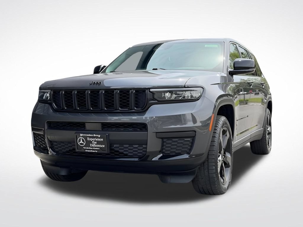 Used 2022 Jeep Grand Cherokee L Laredo AWD/4WD image 3