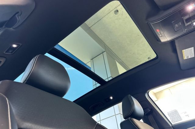 Used 2022 Volkswagen Atlas Cross Sport SE w/ Panoramic Sunroof Package FWD image 20
