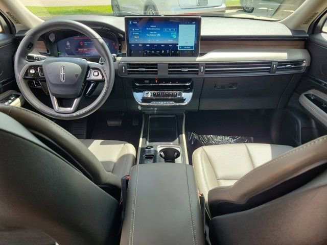 Certified 2026 Lincoln Corsair Grand Touring image 18