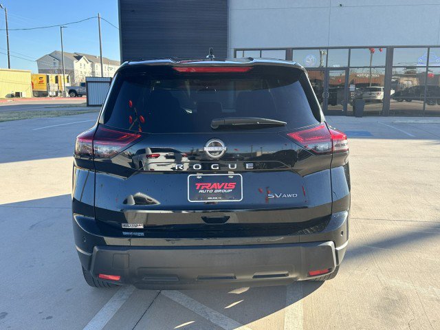 Used 2024 Nissan Rogue SV image 8