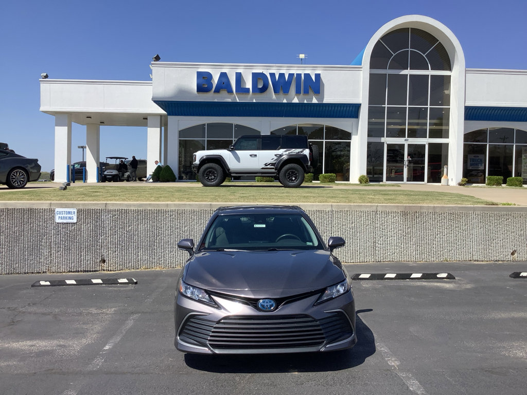 Used 2023 Toyota Camry LE FWD image 2