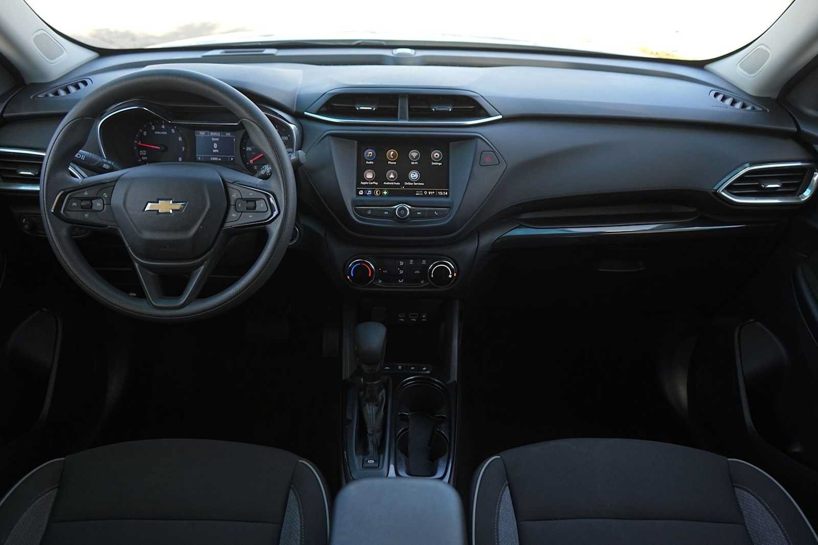 Used 2023 Chevrolet TrailBlazer LT w/ LPO, Blackout Package FWD image 10