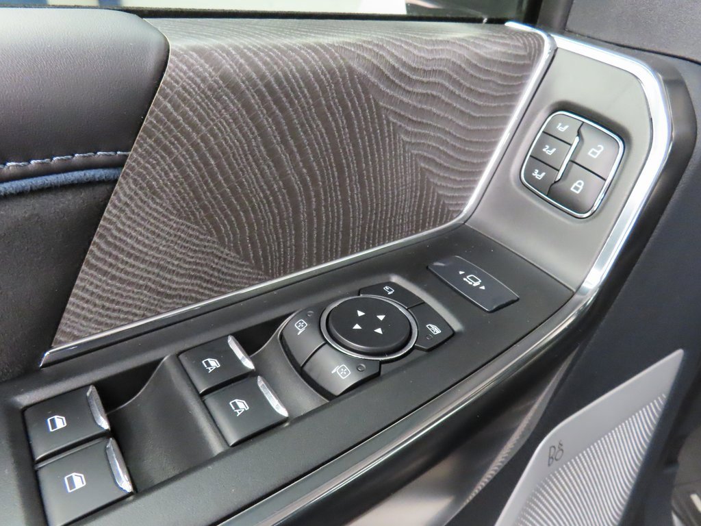 Used 2025 Ford F250 Platinum image 57