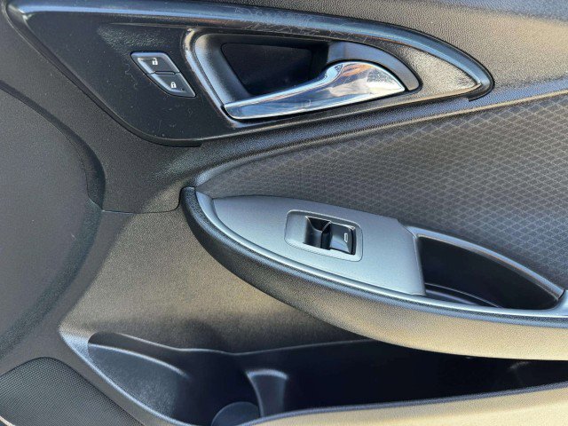 Used 2016 Chevrolet Malibu LT image 46