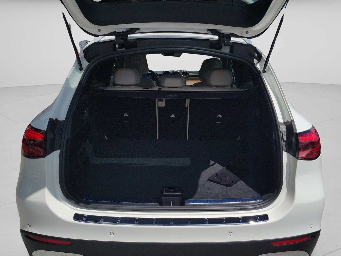 New 2027 Mercedes-Benz GLC 300 image 5