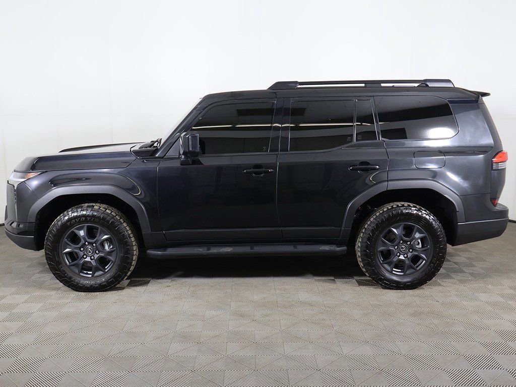 Used 2024 Lexus GX 550 image 21