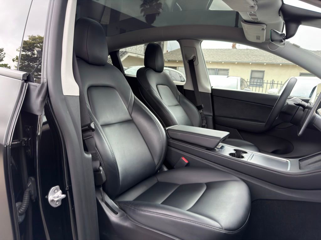Used 2021 Tesla Model Y Performance image 27