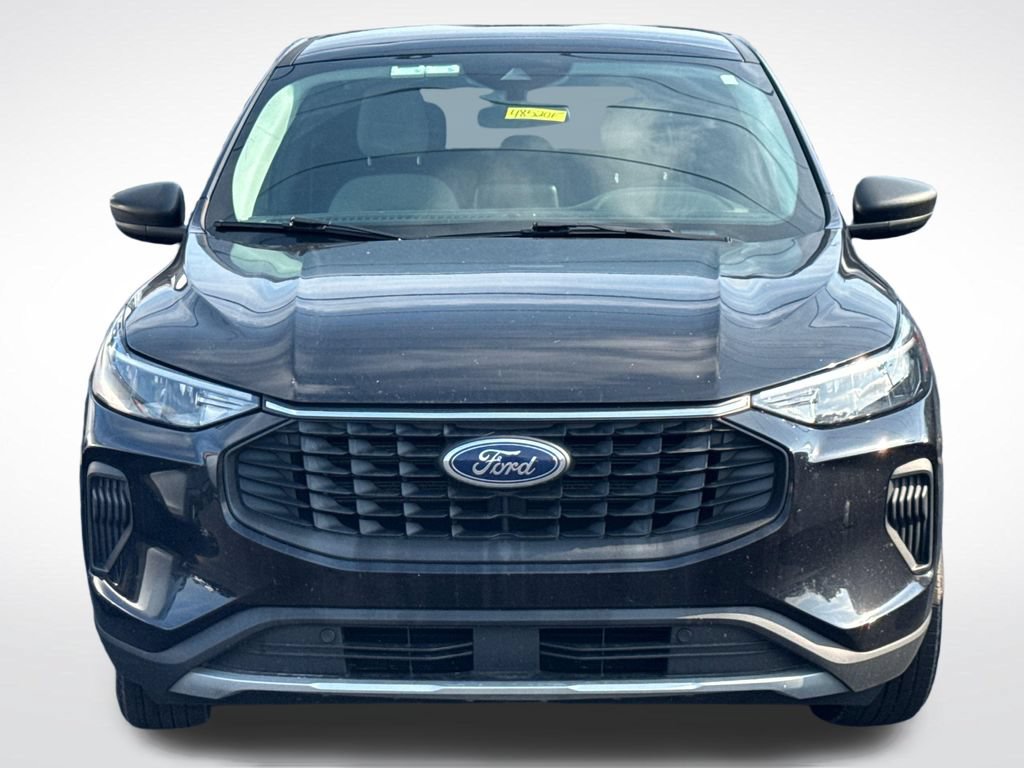 Used 2023 Ford Escape Active AWD/4WD image 3