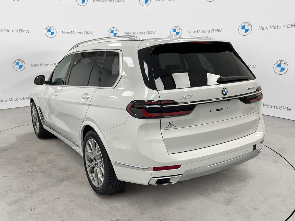 New 2026 BMW X7 xDrive40i image 3