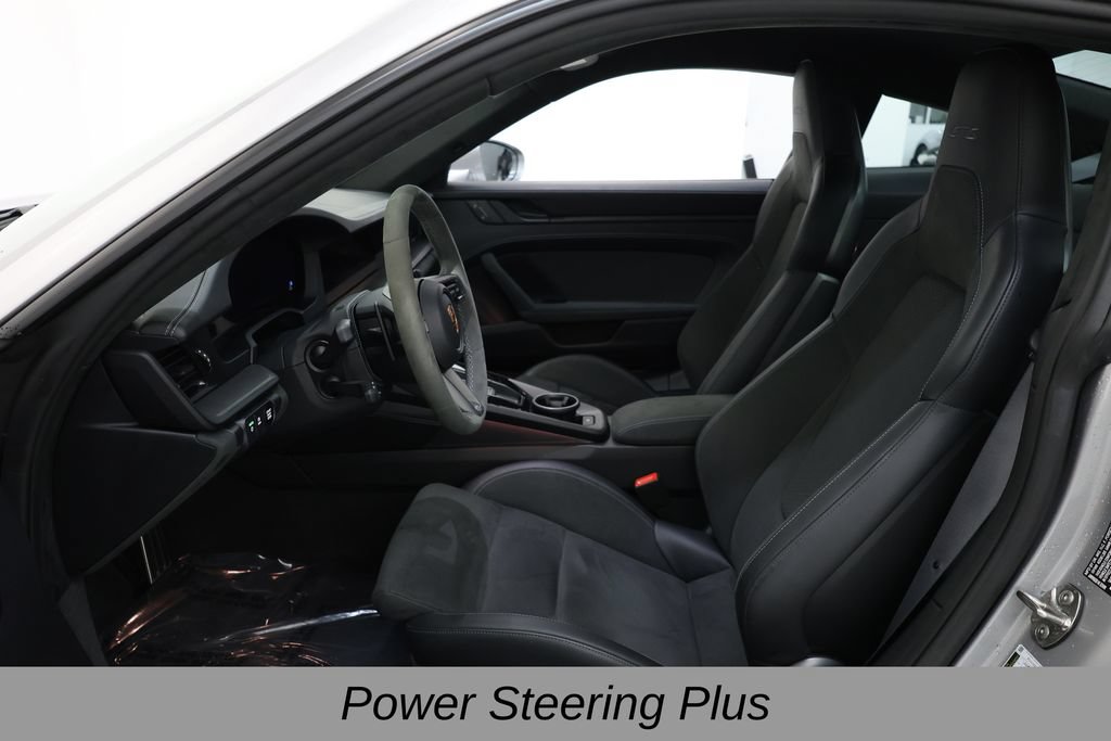 Used 2025 Porsche 911 Carrera GTS RWD image 14