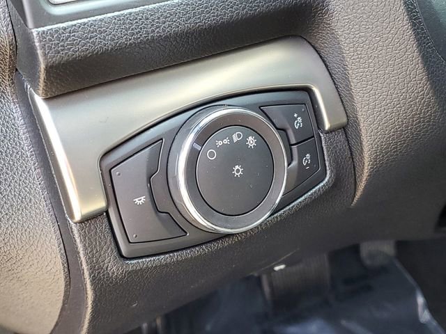 Used 2018 Ford Explorer XLT image 15