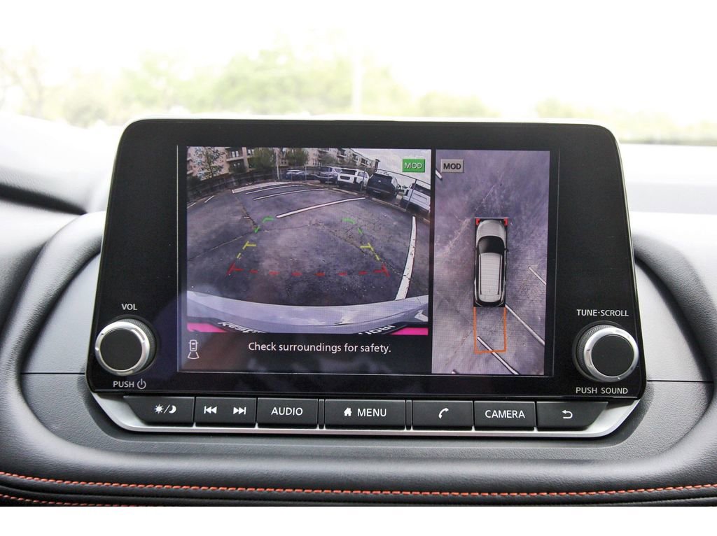 Used 2025 Nissan Rogue SV image 28