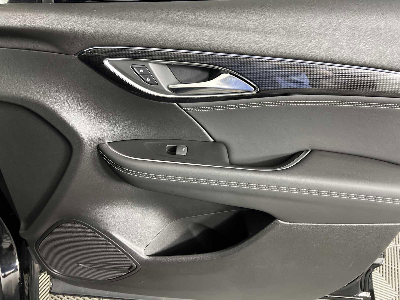 Certified 2023 Buick Envision Preferred w/ Sport Touring Package image 25