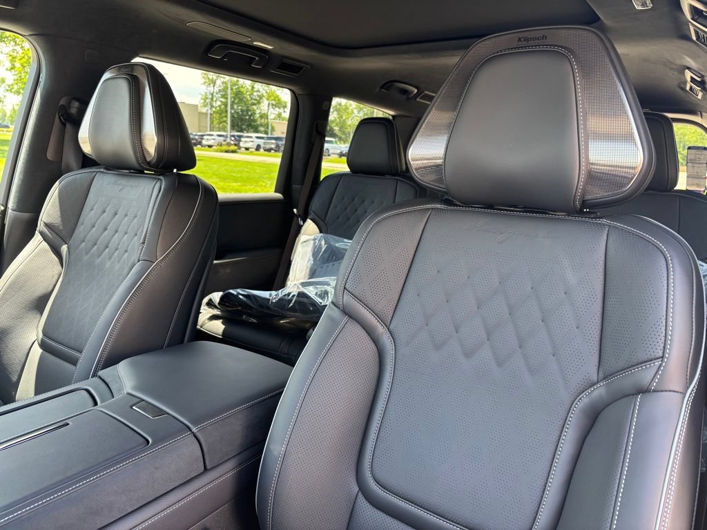 New 2026 INFINITI QX80 Autograph w/ Premium Cargo Package AWD/4WD image 14