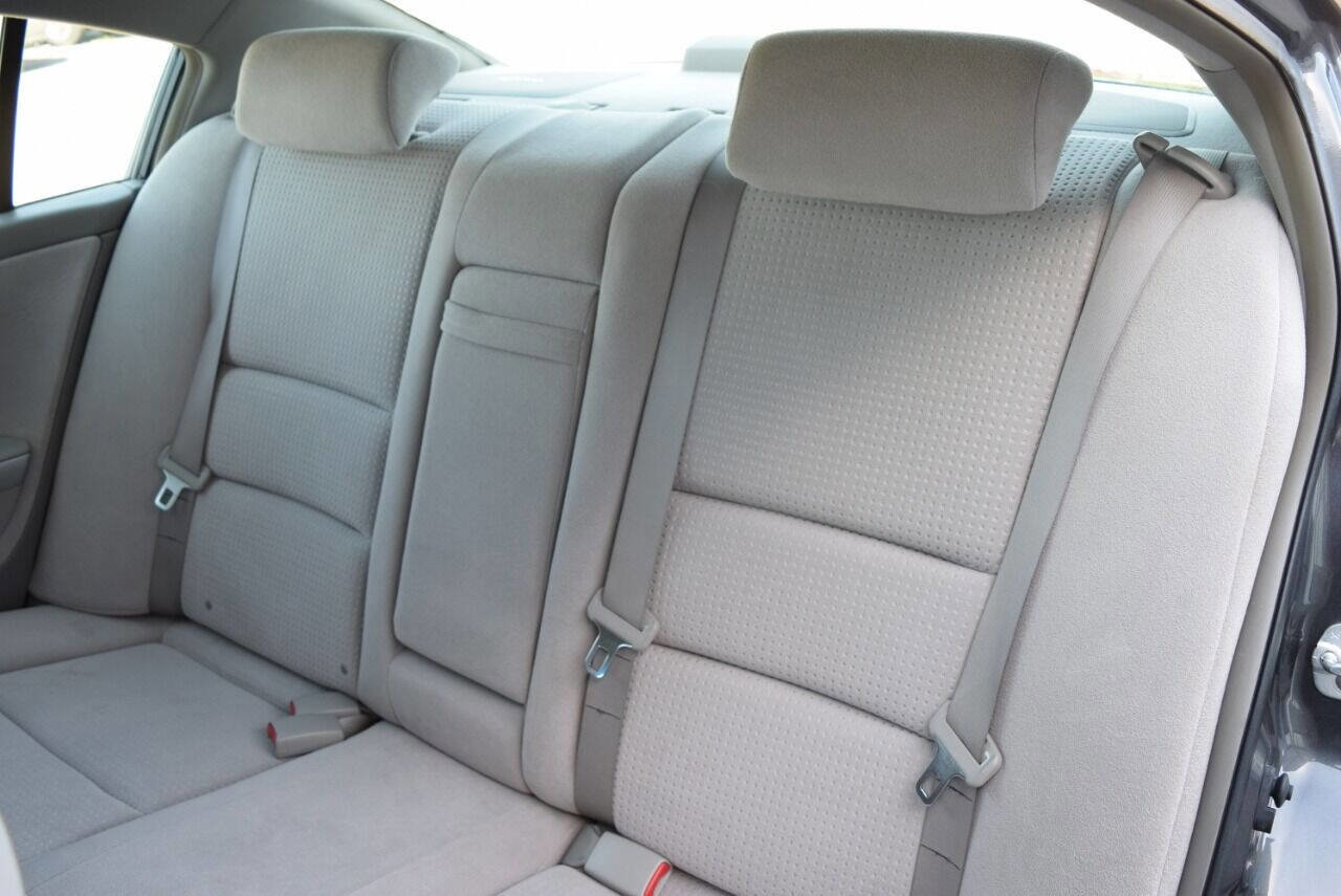 Used 2005 Nissan Maxima 3.5 SE image 33