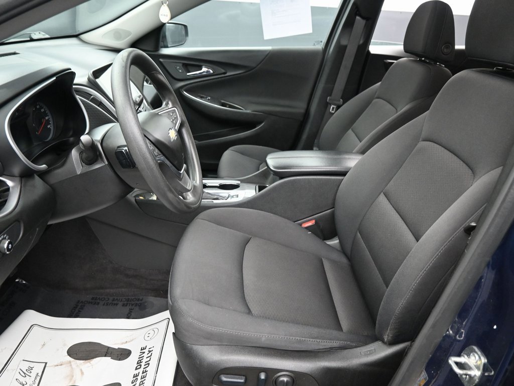 Used 2022 Chevrolet Malibu LT image 23