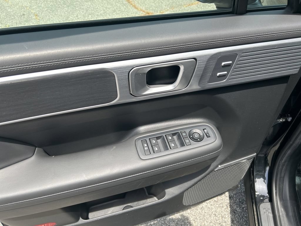 Certified 2024 Hyundai Santa Fe Limited FWD image 15