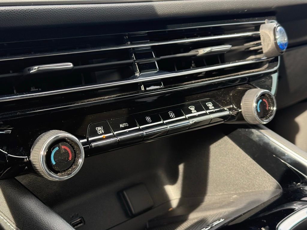 Used 2024 Chevrolet Traverse LT w/ Enhanced Driving Package image 21