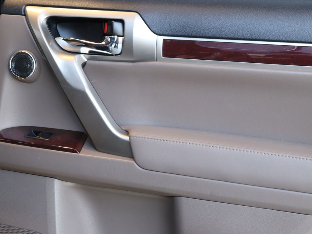 Used 2014 Lexus GX 460 Luxury AWD/4WD image 34