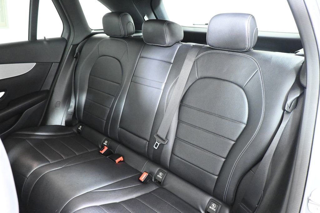 Used 2019 Mercedes-Benz GLC 300 4MATIC image 6