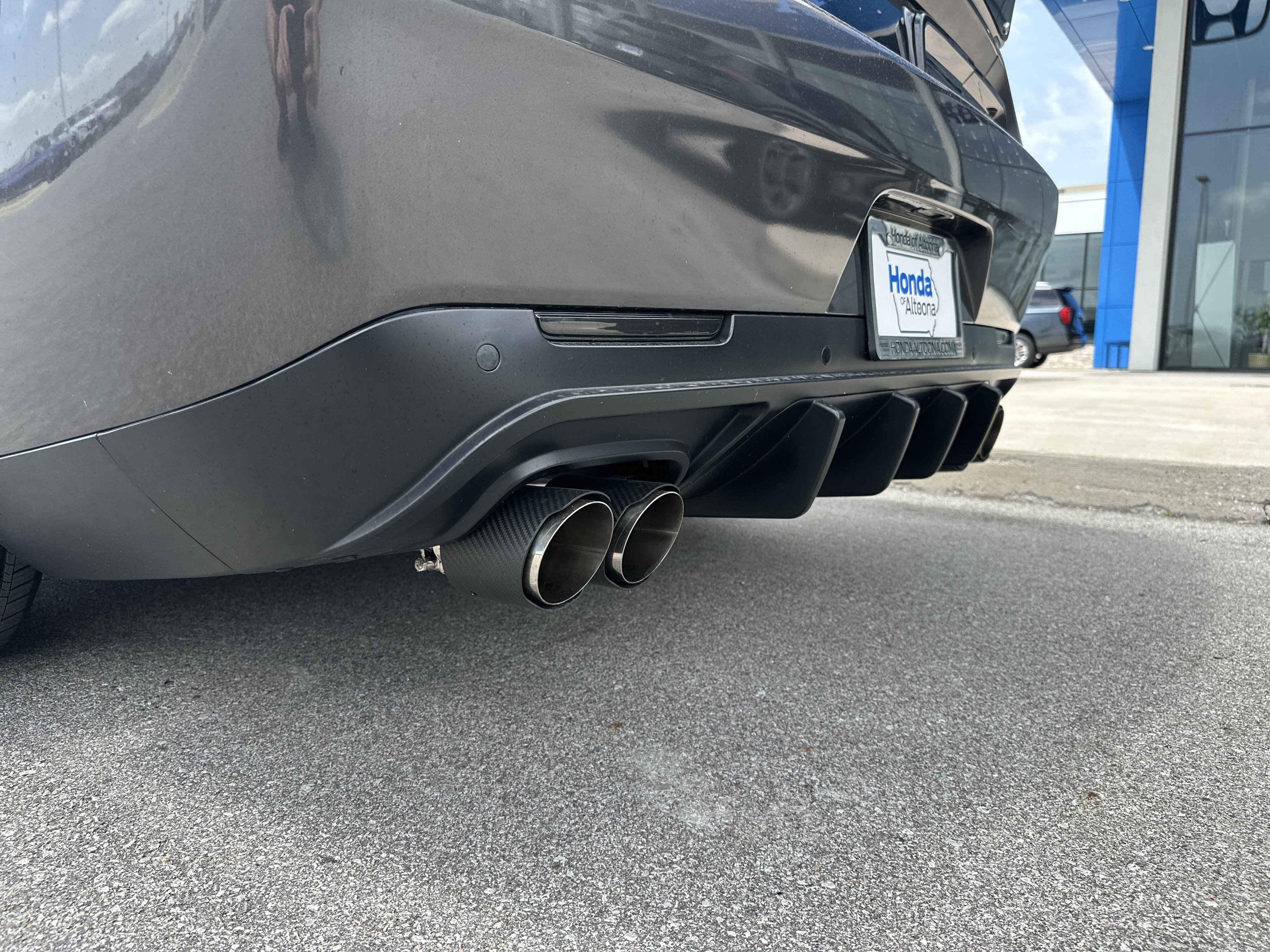 Used 2017 Dodge Challenger SXT RWD image 3