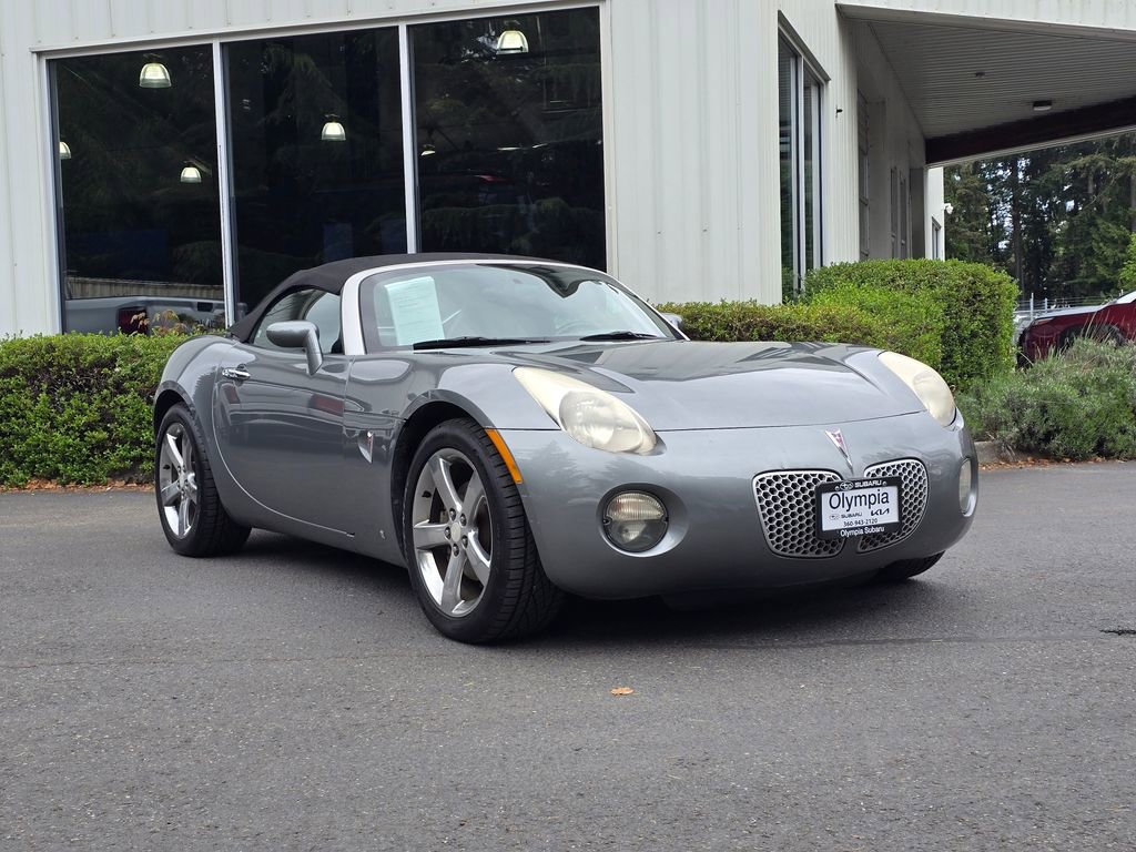 Used 2007 Pontiac Solstice Convertible w/ Premium Package RWD image 1