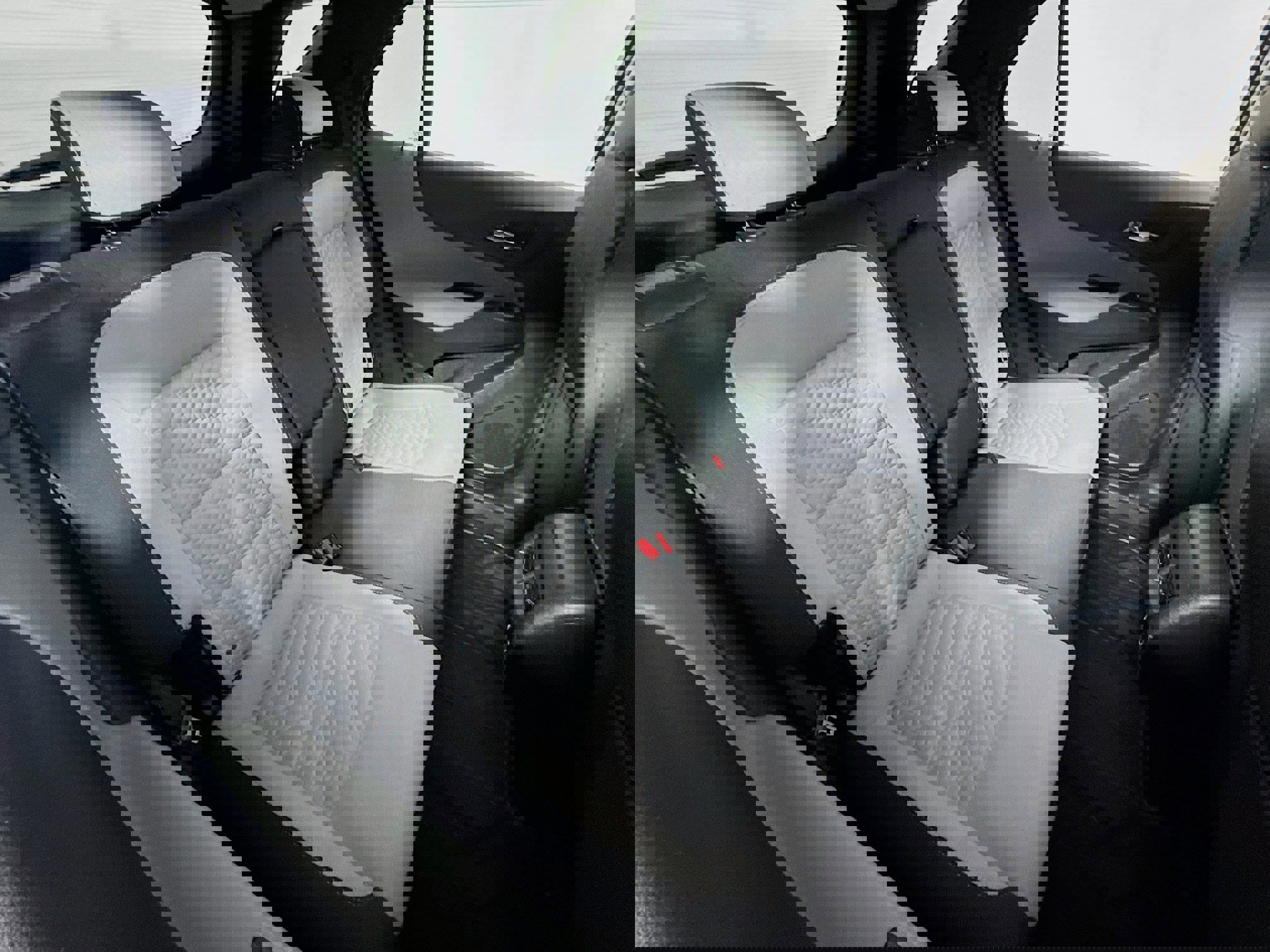 Used 2020 Chevrolet Equinox LS w/ LS Convenience Package image 24