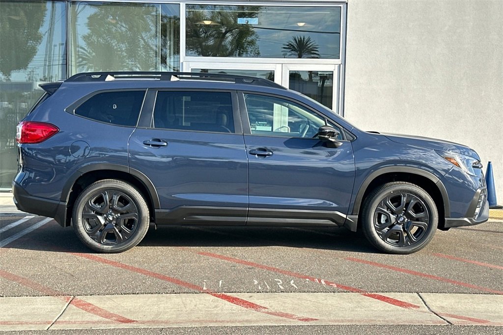 New 2025 Subaru Ascent Onyx Edition image 3