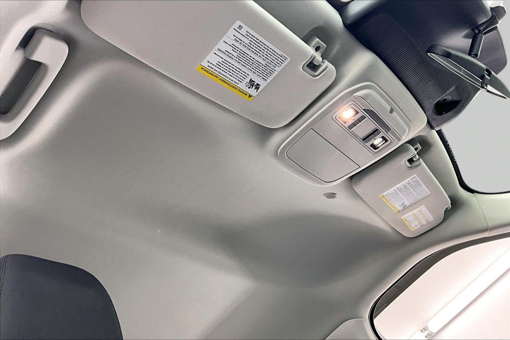 Certified 2025 Ford Explorer Active AWD/4WD image 22