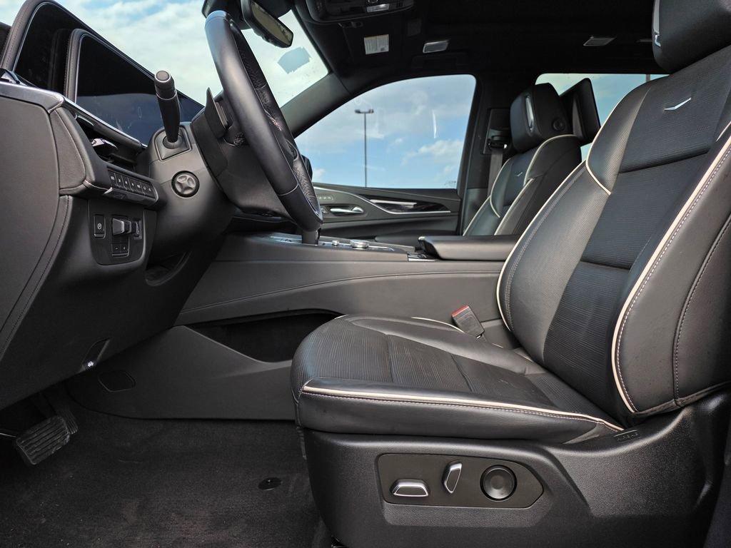 Used 2022 Cadillac Escalade Sport w/ Touring Package AWD/4WD image 11