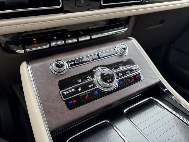 Certified 2023 Lincoln Aviator Reserve w/ Equipment Group 201A image 34