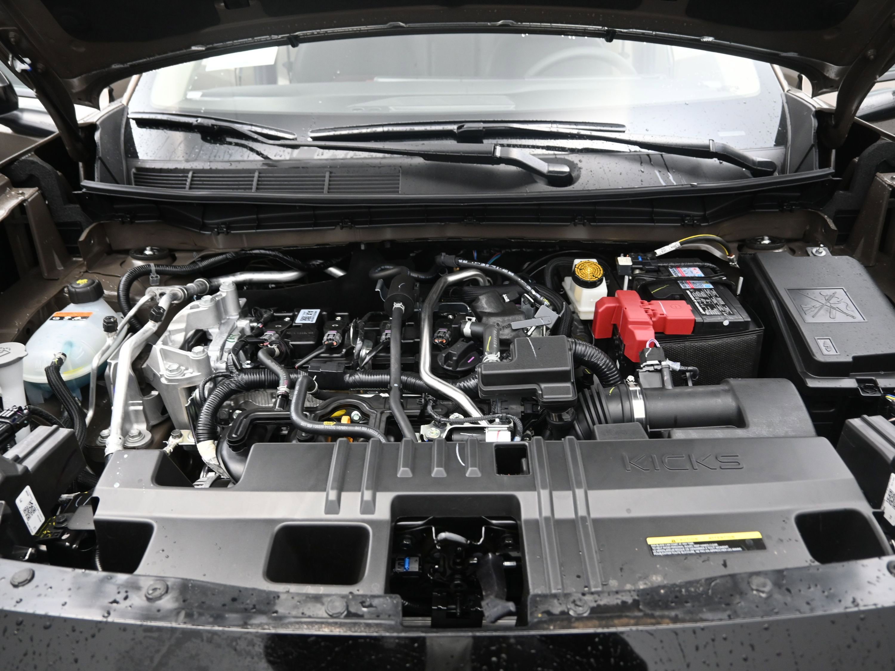 New 2026 Nissan Kicks SR FWD image 21