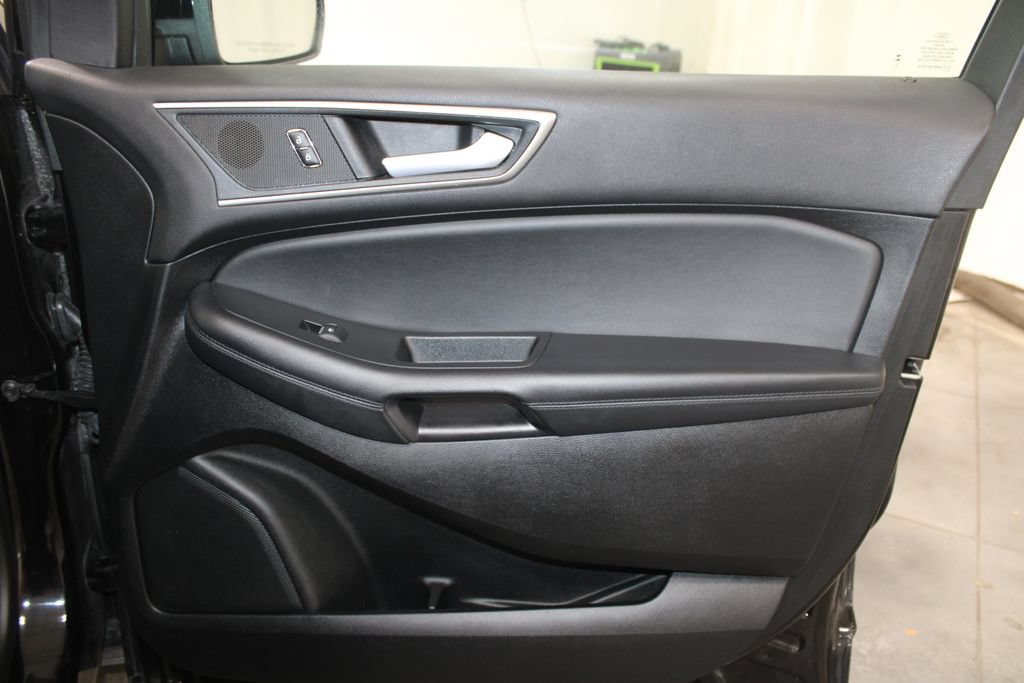 Used 2024 Ford Edge SEL AWD/4WD image 39