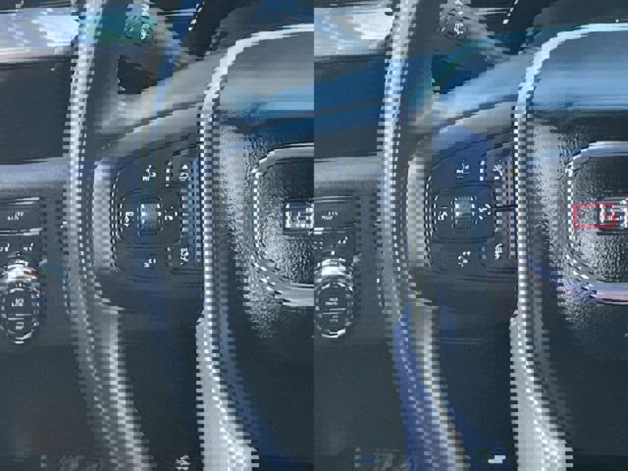 Used 2024 GMC Sierra 1500 SLT image 21