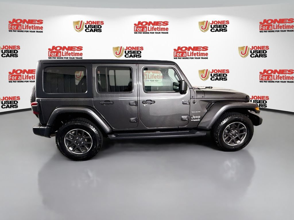 Used 2018 Jeep Wrangler Unlimited Sahara AWD/4WD image 17