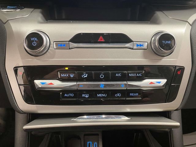 Used 2022 Ford Explorer XLT image 20