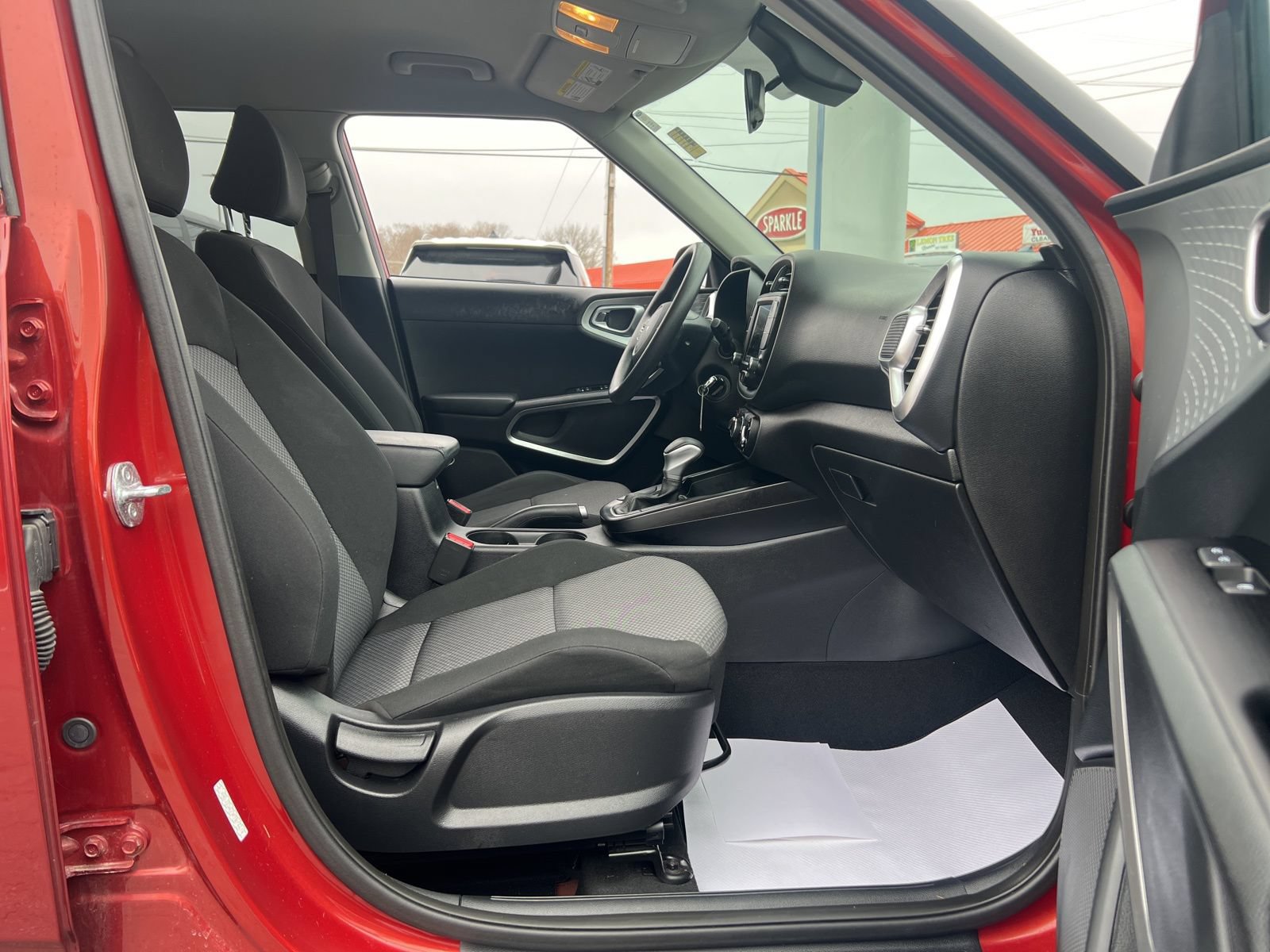 Used 2023 Kia Soul LX FWD image 27