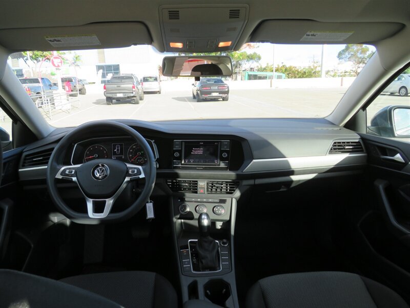 Used 2019 Volkswagen Jetta S w/ Driver Assistance Package FWD image 9