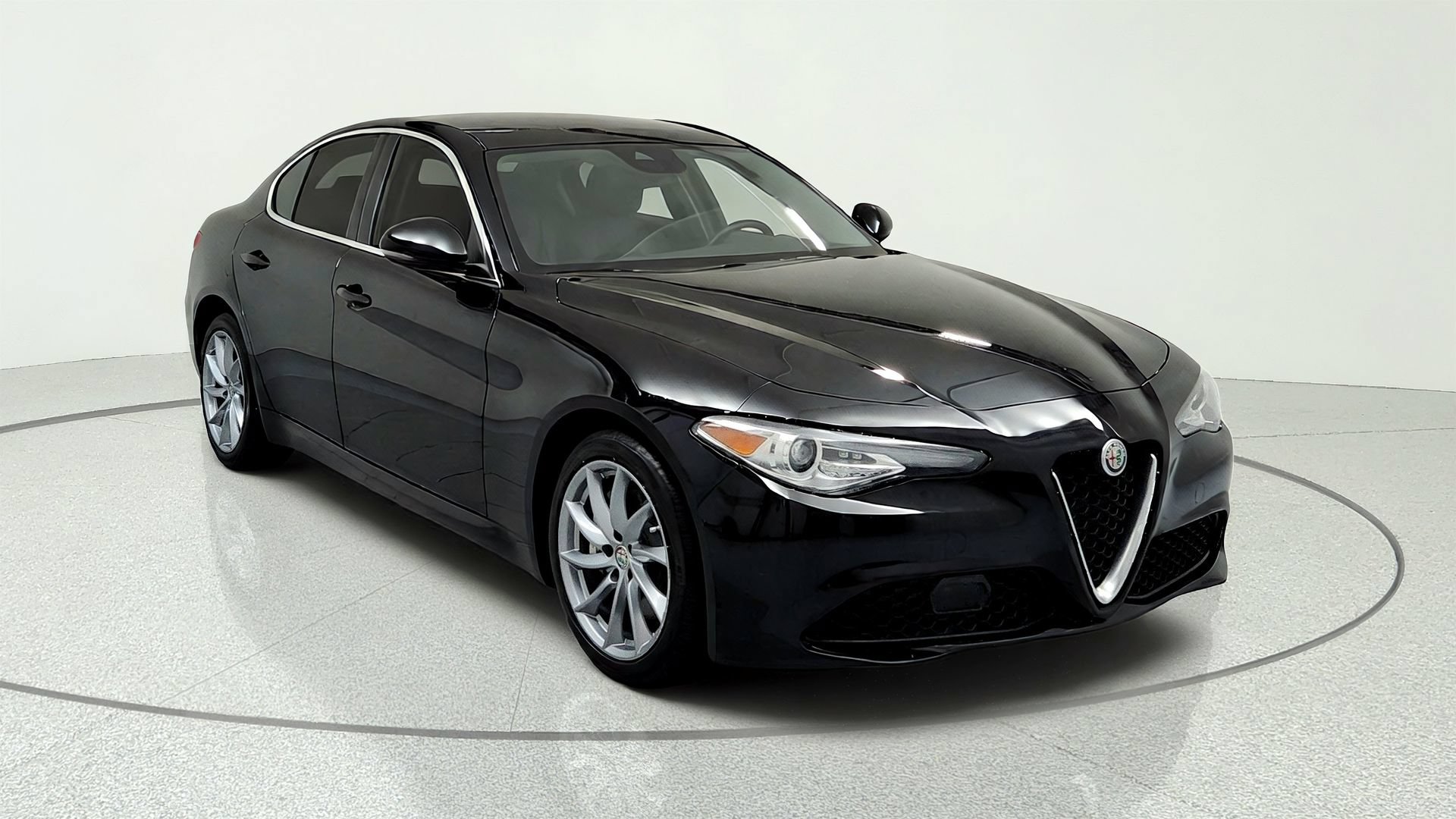 Used 2020 Alfa Romeo Giulia AWD w/ Cold Weather Package image 7