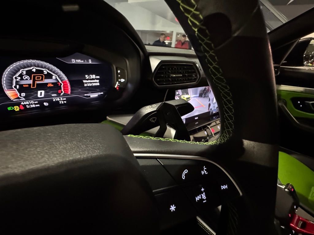 Used 2020 Lamborghini Urus image 54